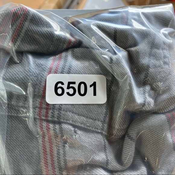 MARMOT Men's Fairfax Heathered Midweight Flannel in Sandbar Large worn fraying - Picture 15 of 15